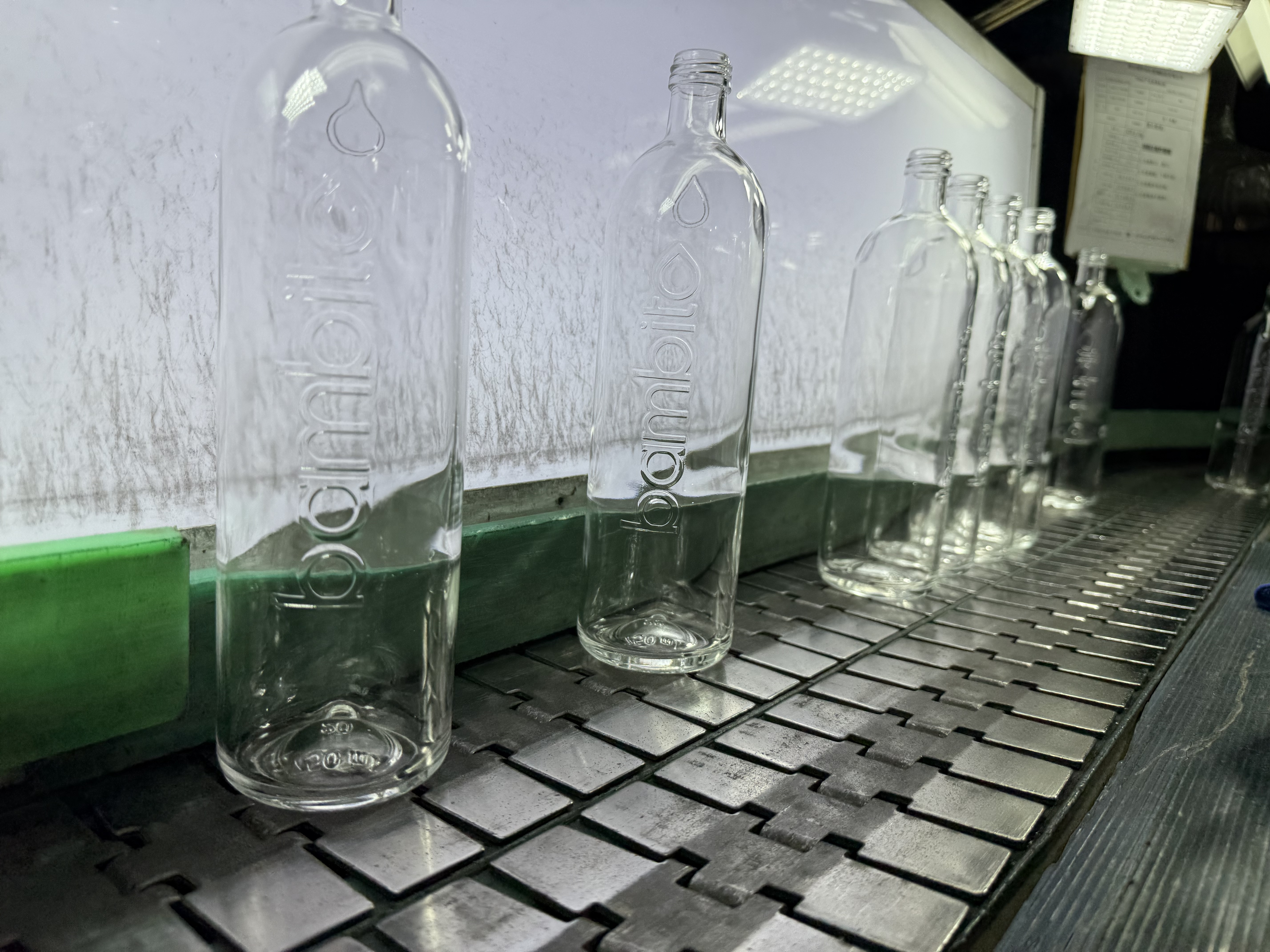 Strong Production Capacity & Strict Quality Control 4